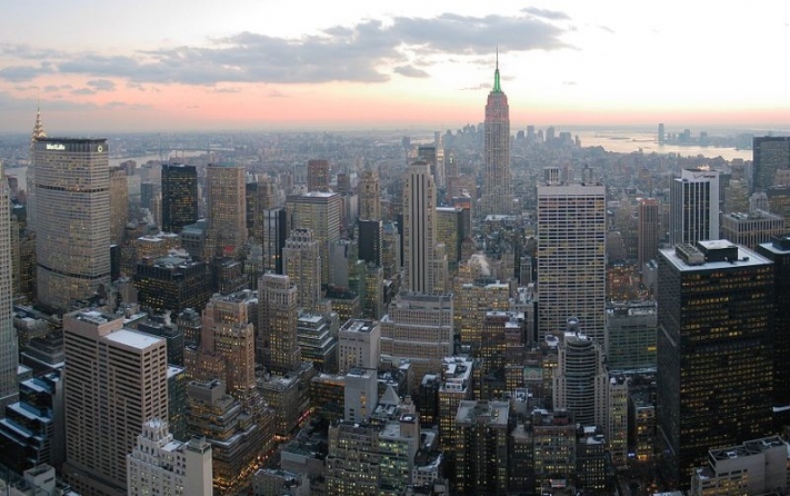 800px-NYC_wideangle_south_from_Top_of_the_Rock-e1519387332149
