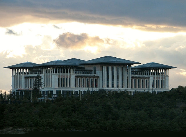 Ak_Saray_-_Presidential_Palace_Ankara_2014_002
